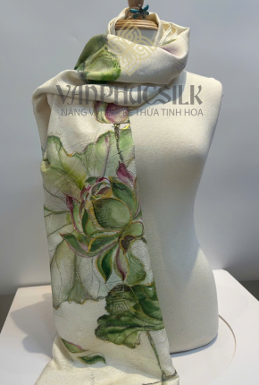 Khăn Choàng Lụa Vân cổ Vẽ hoạ tiết Sen Ngọc