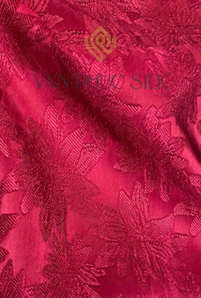 Vải Tơ tằm hoạ tiết Hoa Ly màu đỏ boocđo