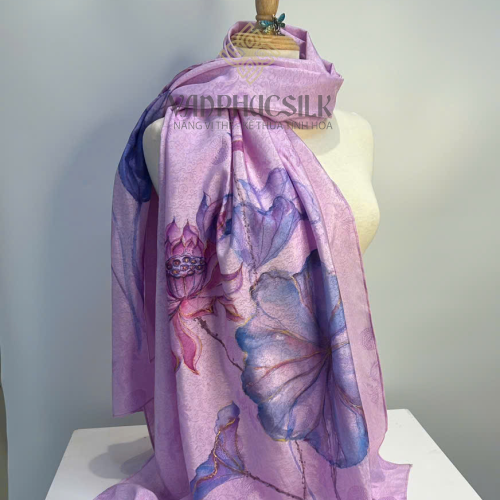 Khăn Choàng Lụa Vân cổ Vẽ hoạ tiết Sen tím