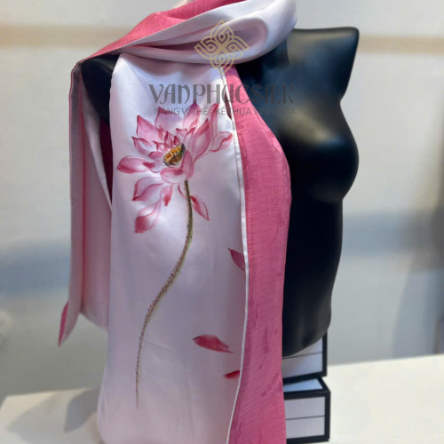 Khăn lụa vân Sen hồng phối màu