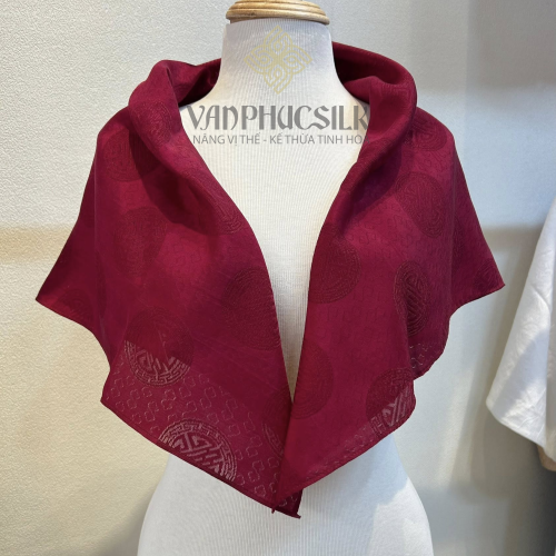 Khăn vuông lụa vân Trường Thọ