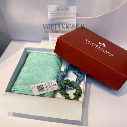 Khăn lụa vân cổ Lá Lan Tây