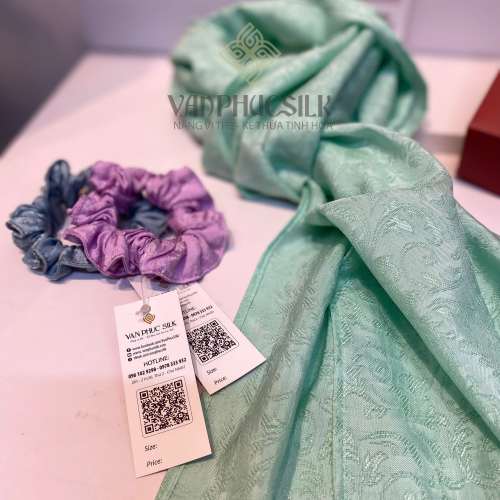 Khăn lụa vân cổ Lá Lan Tây