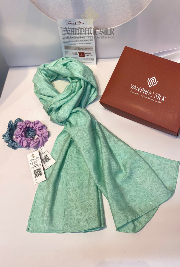 Khăn lụa vân cổ Lá Lan Tây