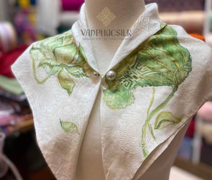 KHĂN LỤA VẼ TAY THỦ CÔNG CAO CẤP